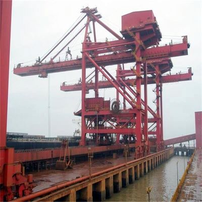 Sprzęt do rozładunku statków typu pasowego do ciągłego rozładunku materiałów sypkich